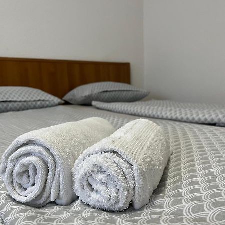 מוסטר Apartment F&N מראה חיצוני תמונה
