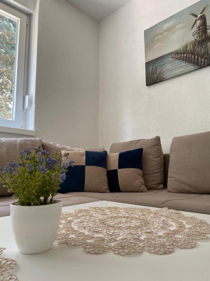 מוסטר Apartment F&N מראה חיצוני תמונה