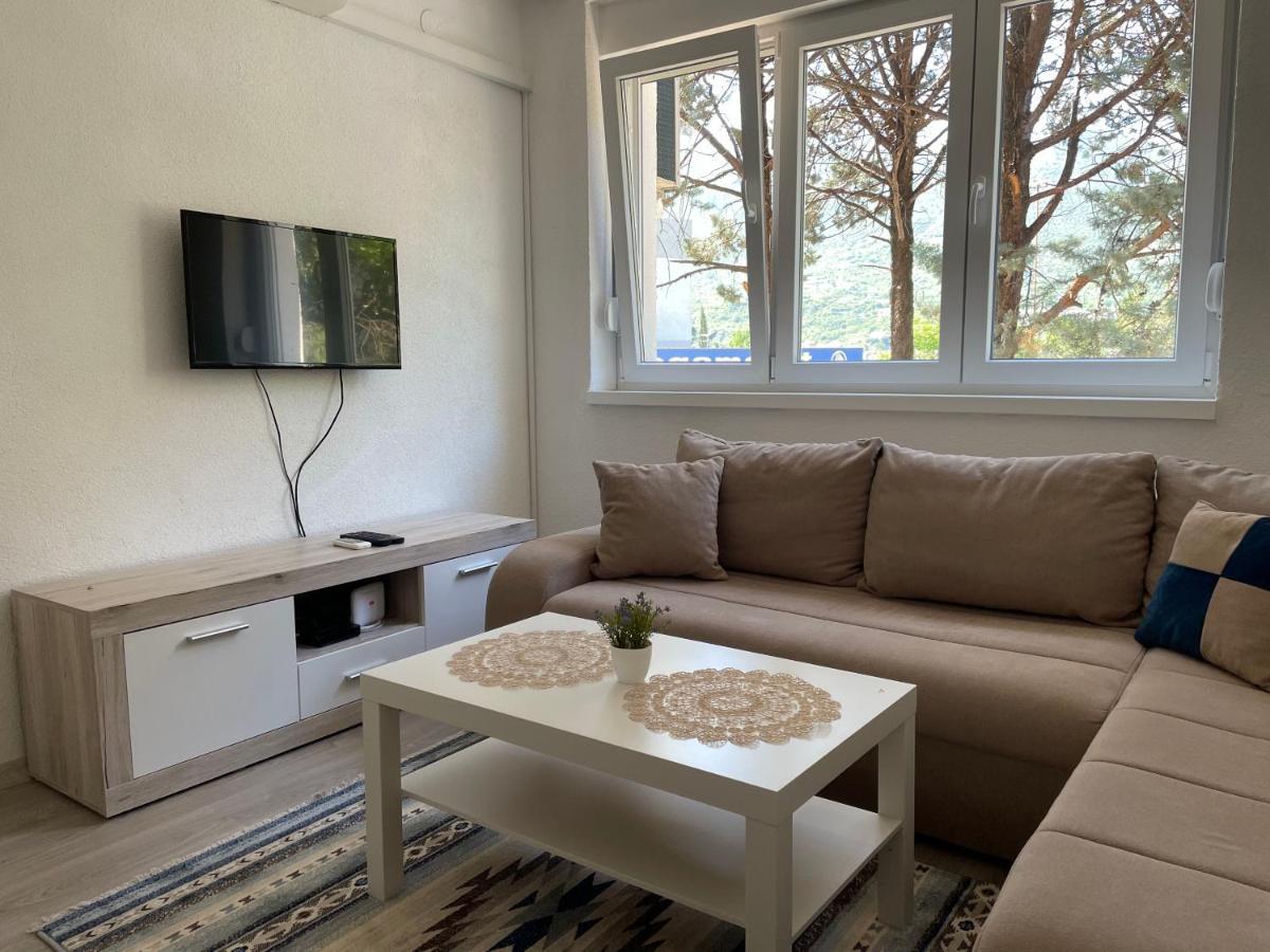 מוסטר Apartment F&N מראה חיצוני תמונה