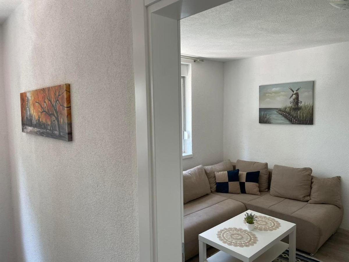 מוסטר Apartment F&N מראה חיצוני תמונה