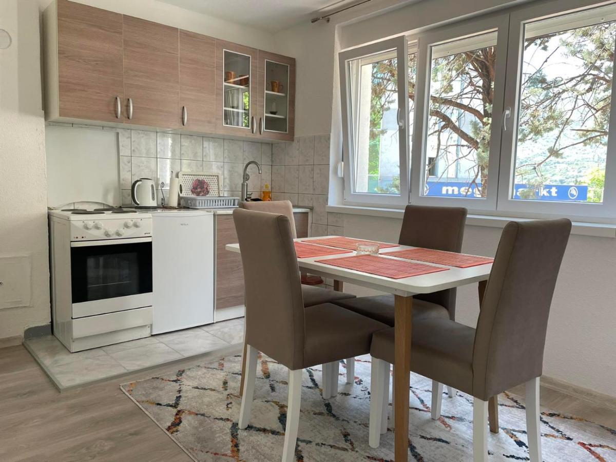מוסטר Apartment F&N מראה חיצוני תמונה